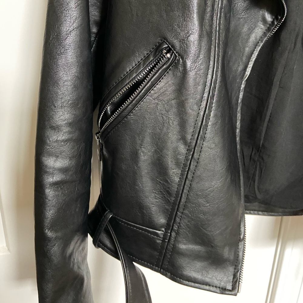 Leather Jacket - Picture 6 of 8
